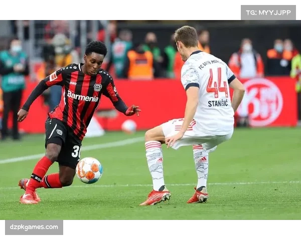 德甲保级队调整战术策略 放弃控球专注防守反击效果显著